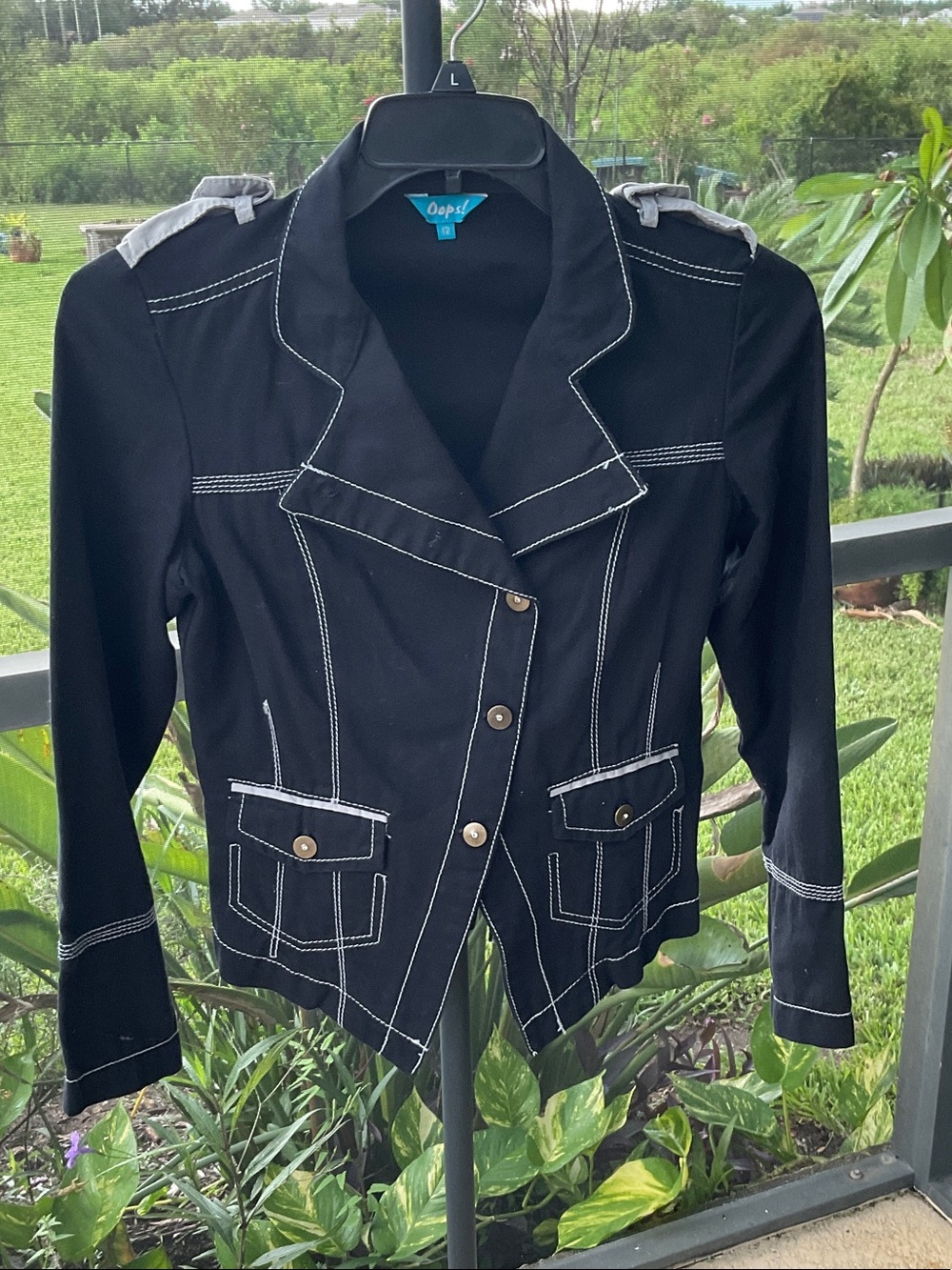 Vintage Y2K OOPS! Black Military-Style Contrast-Stitch Jean jacket  Blazer